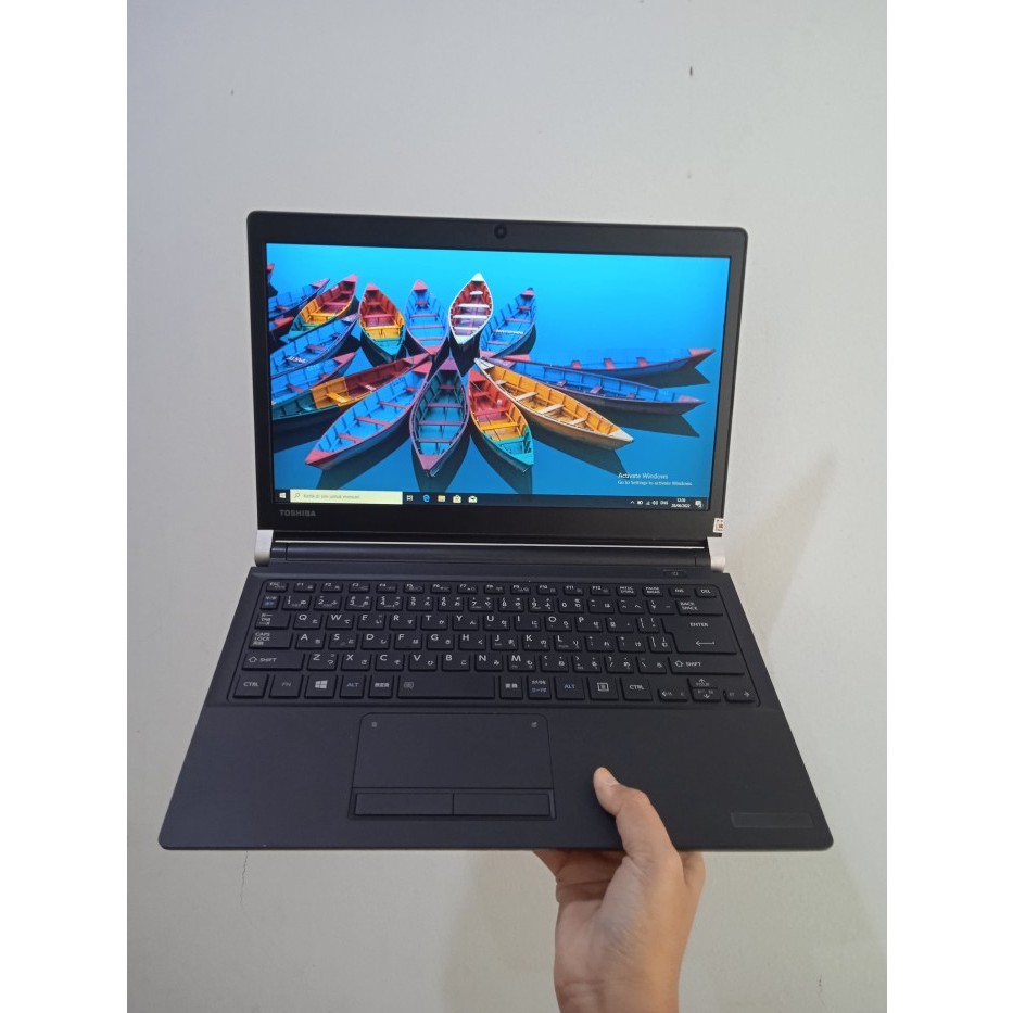 Toshiba dynabook R73 i5 //ram 8gb //SSD 256gb