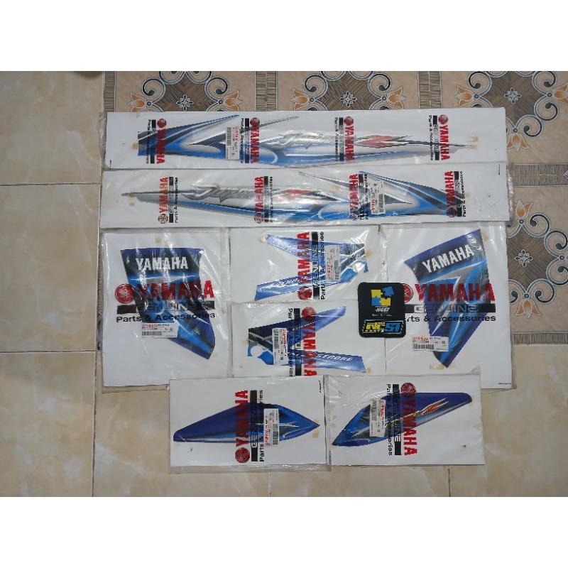 Striping original yamaha jupiter z 2006 biru silver nos
