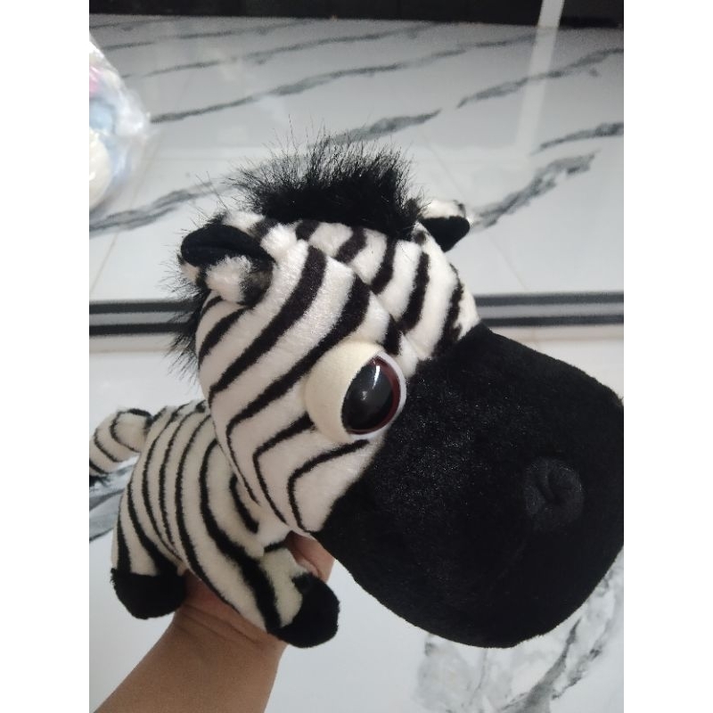 boneka zebra