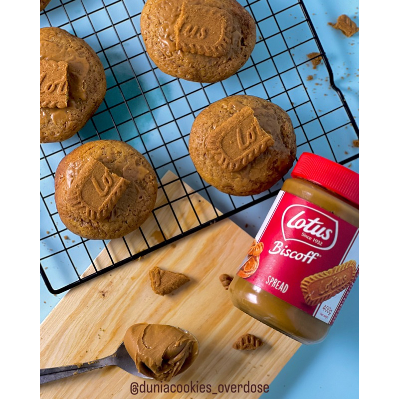 

Biscoff Lotus Cookies (isi selai Lotus dan Biskuit Lotus diatasnya )