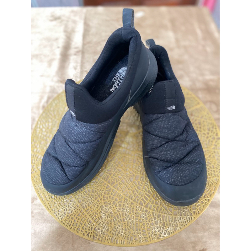 sepatu THE NORTH FACE second thrift