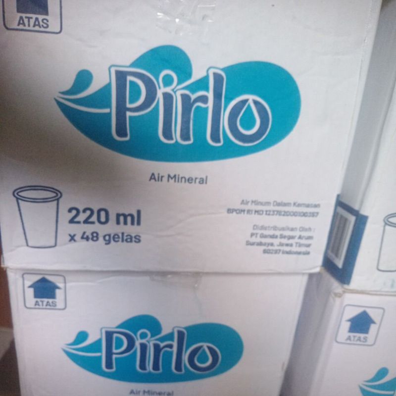

Air mineral Pirlo gelas