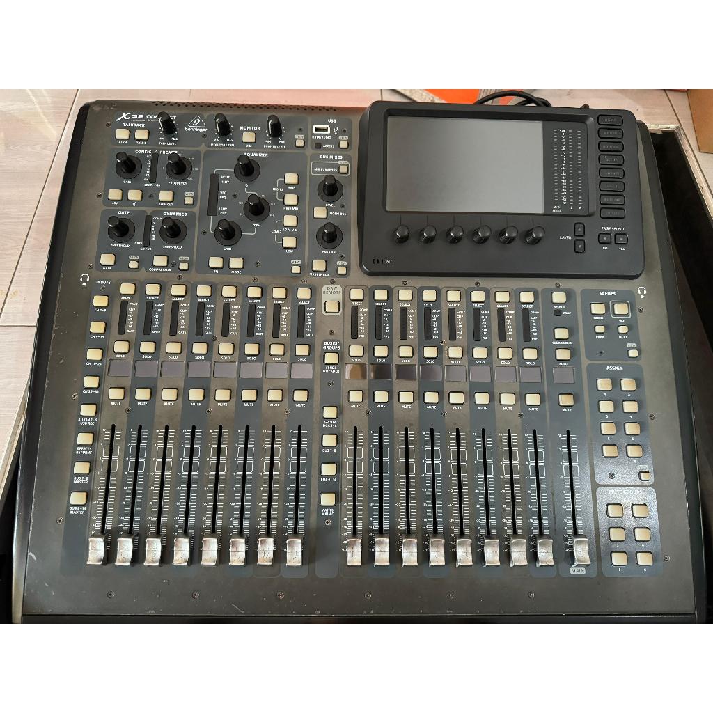 Mixer Behringer X32 compact
