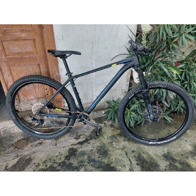 sepeda mtb gunung Polygon Xtrada 8 upgrade tipis