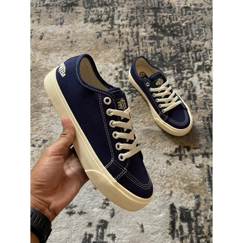 Ventela Alpha Navy