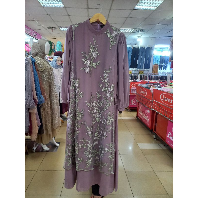 (Free Hijab) Gamis Pesta Modern famous- Gamis Brukat