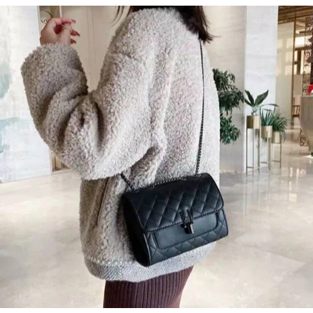 Tas selempang CHELSY Sling Bag Wanita AMORA konci Y