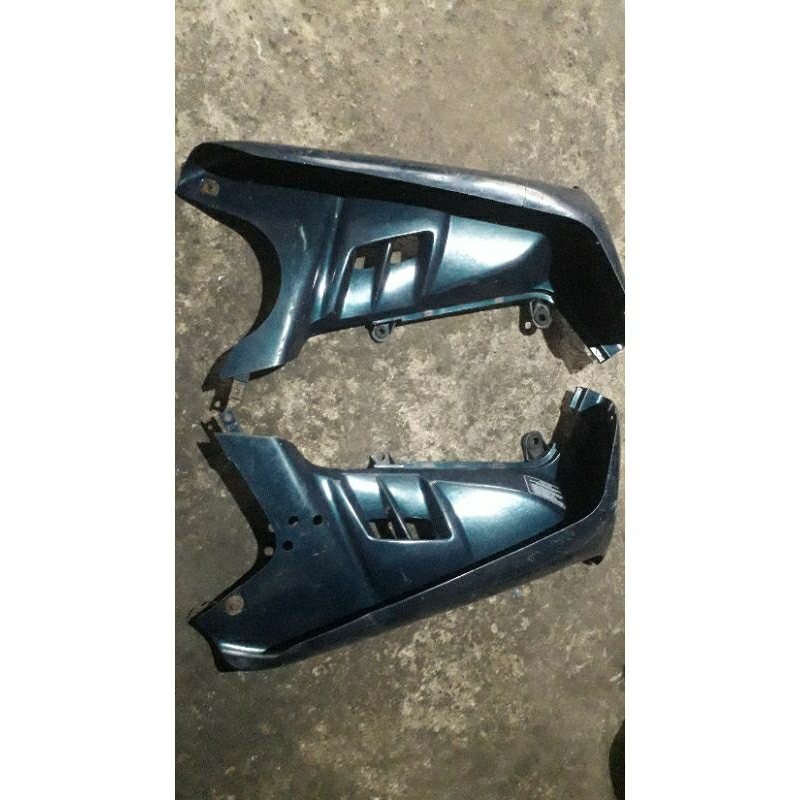 Sayap suzuki Tornado warna hijau botol. original. Seken