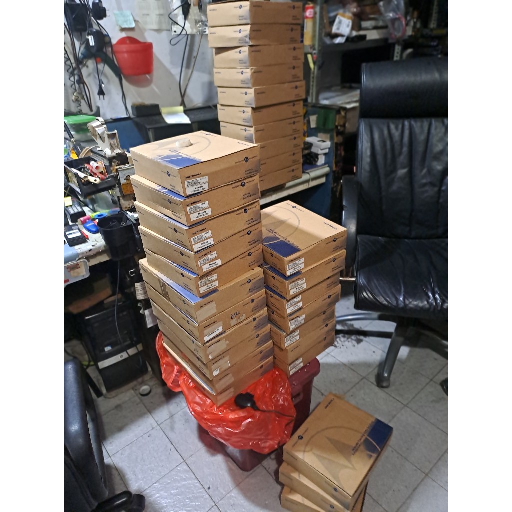 HT MOTOROLA GP2000 UHF SANGAT LANGKA MOTOROLA GP 2000 UHF 435MHZ NORMAL