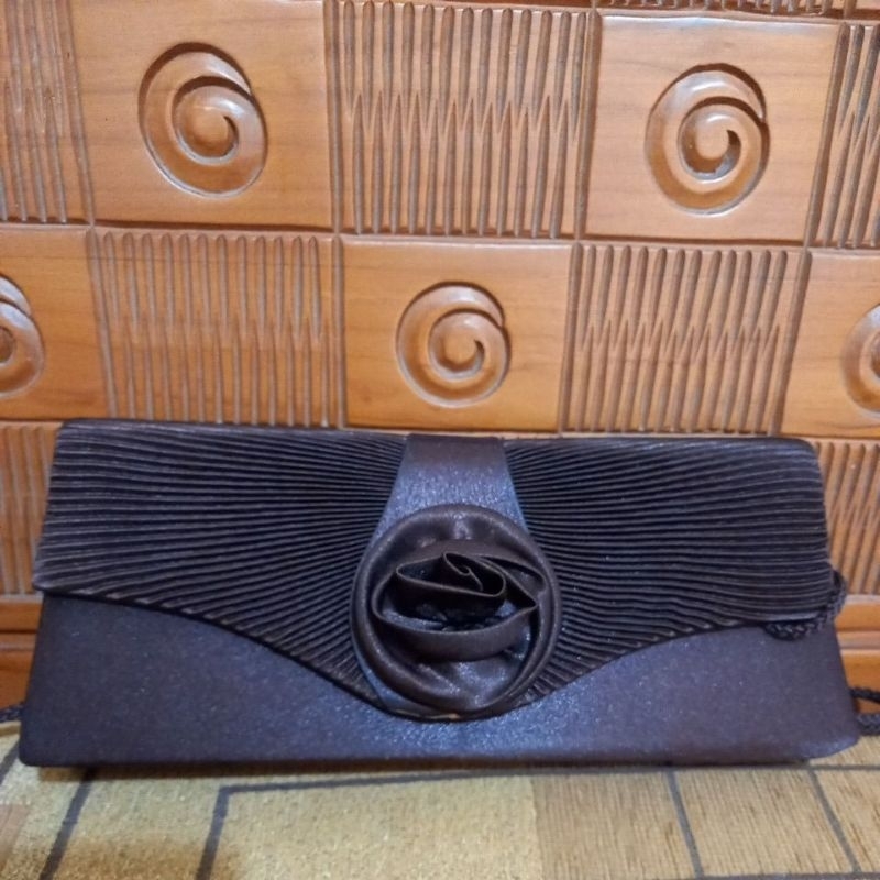 Tas tangan tas pesta  motif bunga coklat