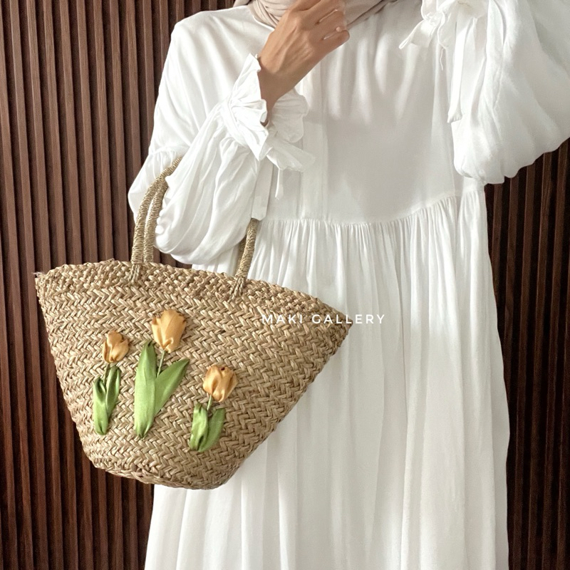 Tas Anyaman Sulam Pita Mendong Pandan Etnik Wanita Kerajinan Handmade Bunga Cantik by Maki Gallery