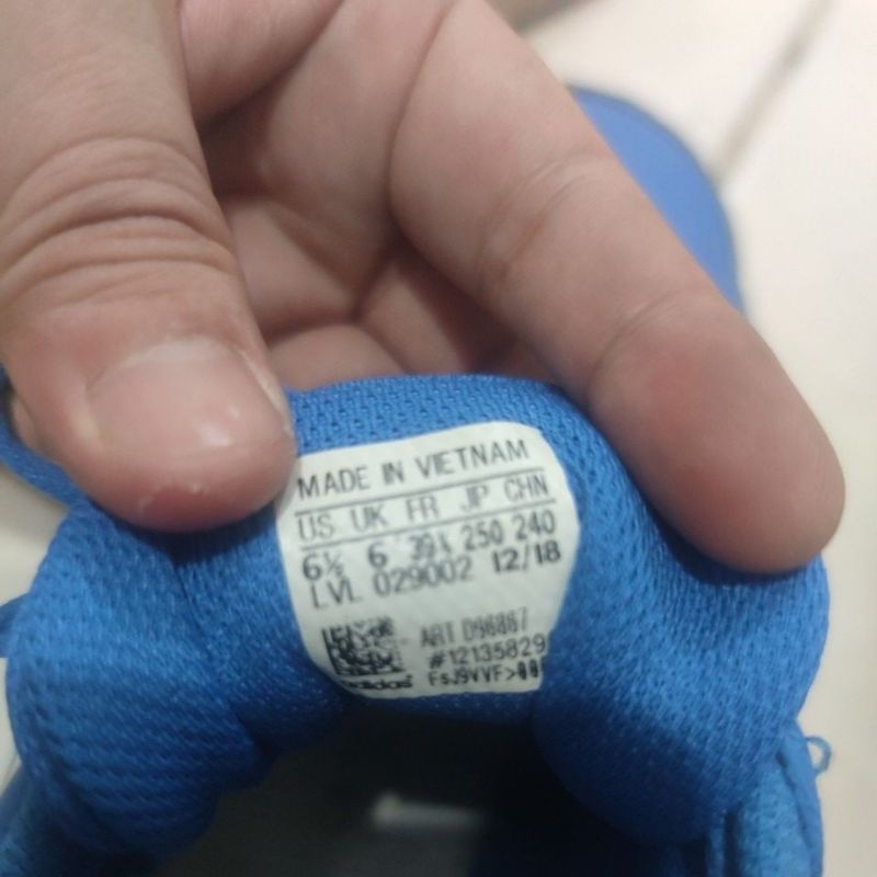 Sepatu Adidas Preloved