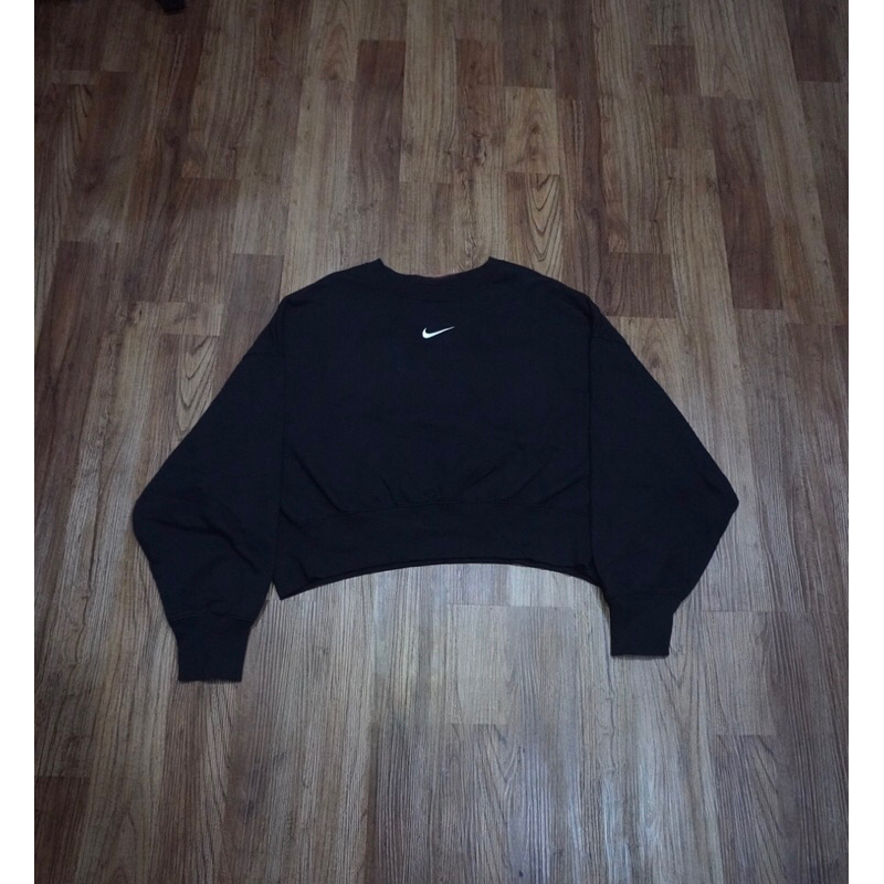 Nike center swoosh crop sweater bekas crewneck second