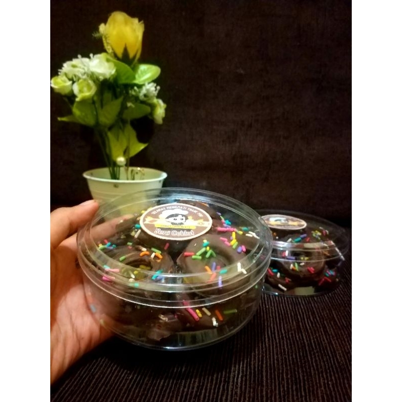 

Donat COKLAT ( roti coklat) pencinta COKLAT wajib cobai dong