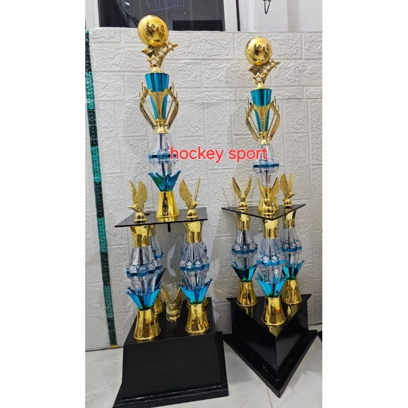 Trophy Piala Badminton / Sepak Bola / Tenis Meja / Musik / Burung / Karate / Musik / Sepeda / Atlet 