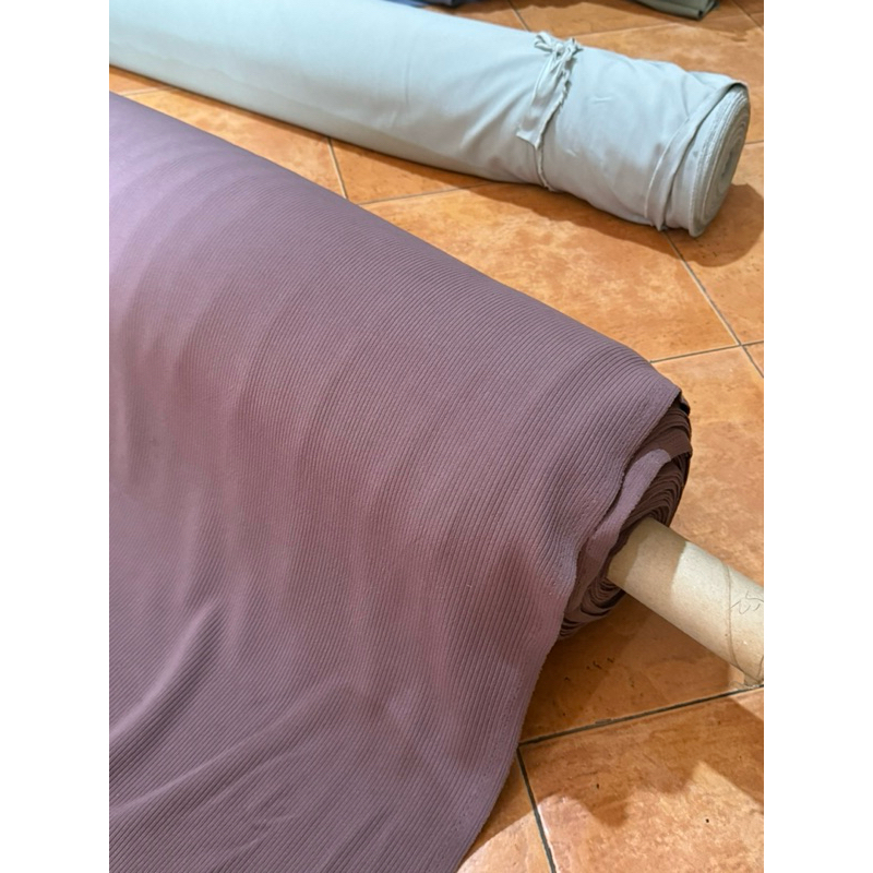 Kain Knit Ungu