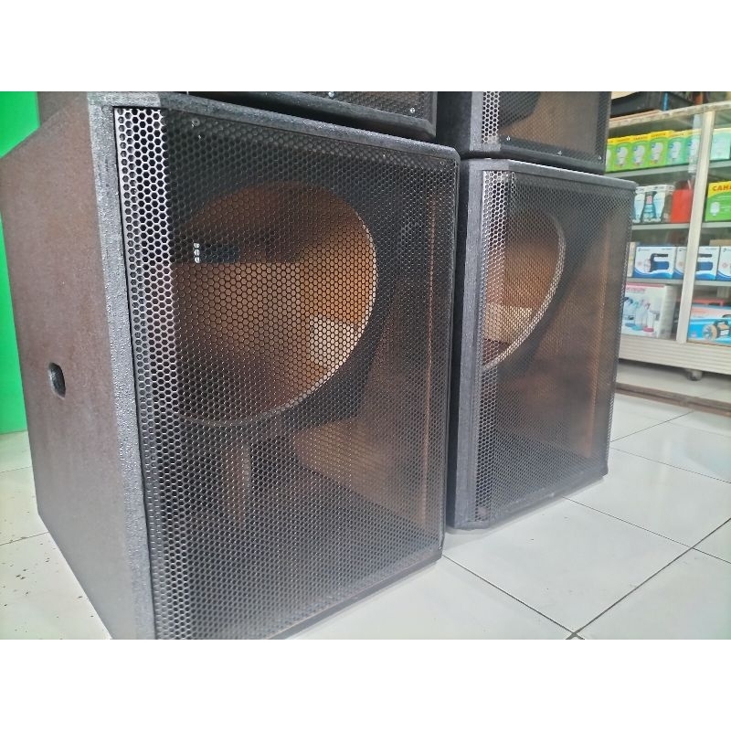BOK SPEAKER BOX 18 INCH MODEL MINISCOOP RCF BAHAN SEMI MERANTI 18 MM