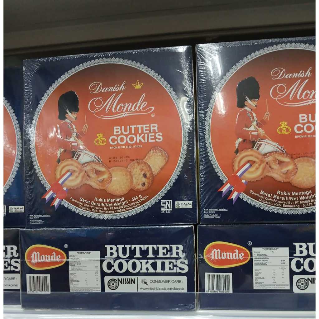 

Monde Butter Cookies Kaleng 454 gram