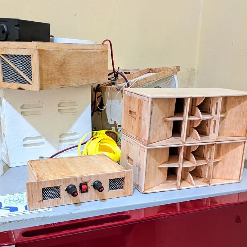 Paket siap bunyi 2 box cla 2 inch dobel dengan power amplifier 5v