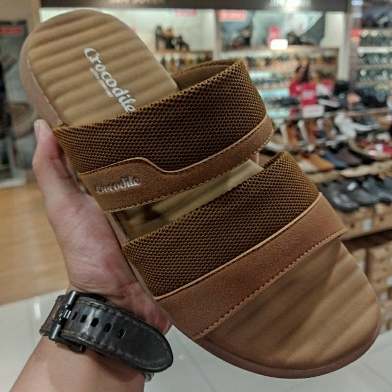 CROCODILE SANDAL PRIA TERBARU 2025