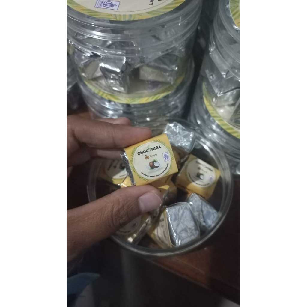 

Choconira Cokelat Kering dengan pemanis gula kelapa