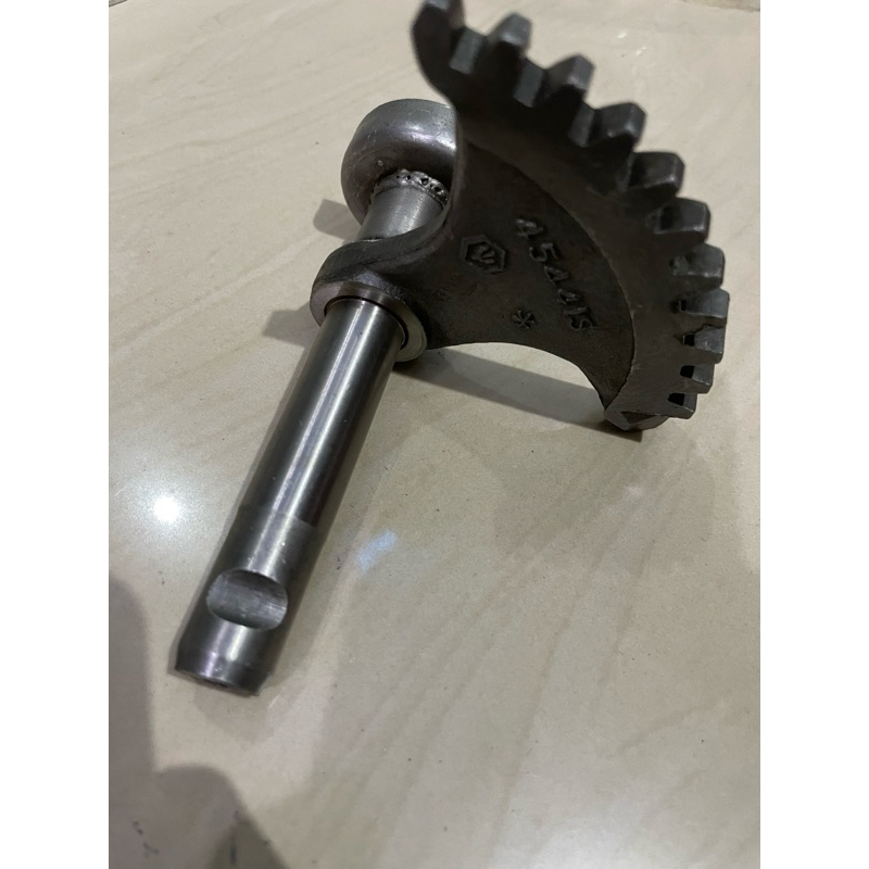 gigi kampak vespa super dwp