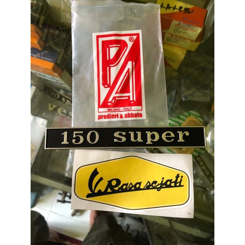 Emblem 150 Super vespa super logo vespa 150 super original PA milano Italy