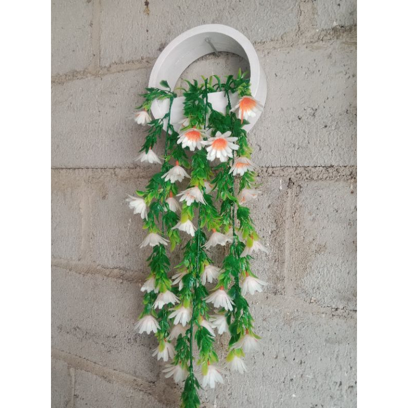 HIASAN DINDING, BUNGA GANTUNG
