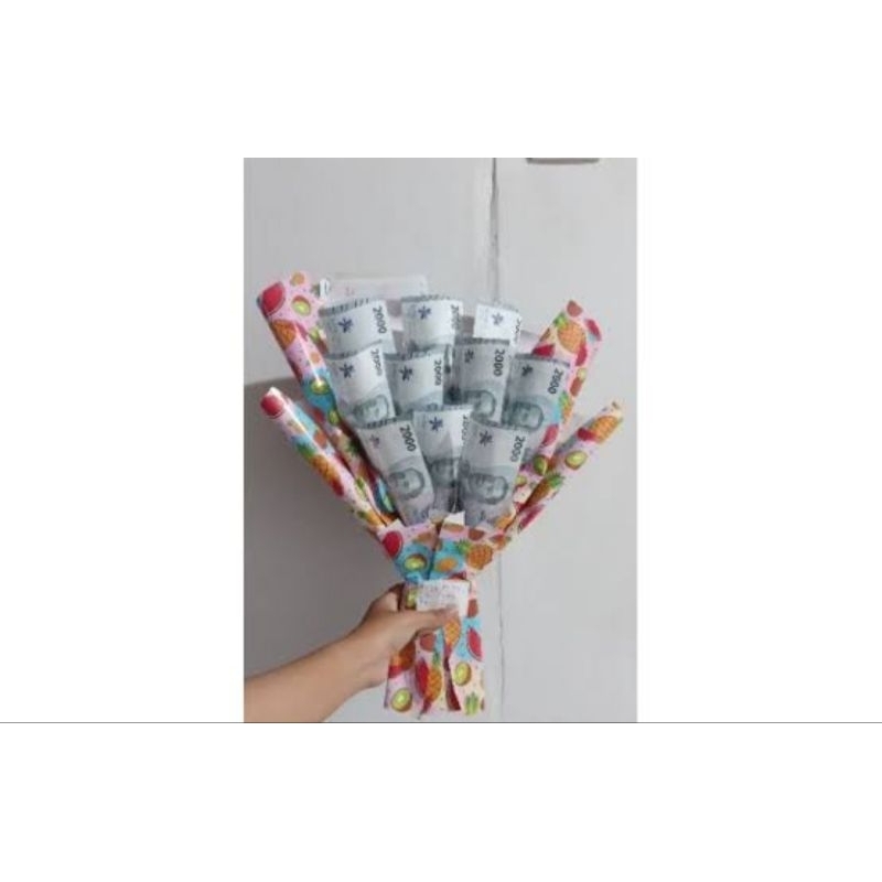 

buket uang pakai kertas kado 2rb×25lembar=50rb