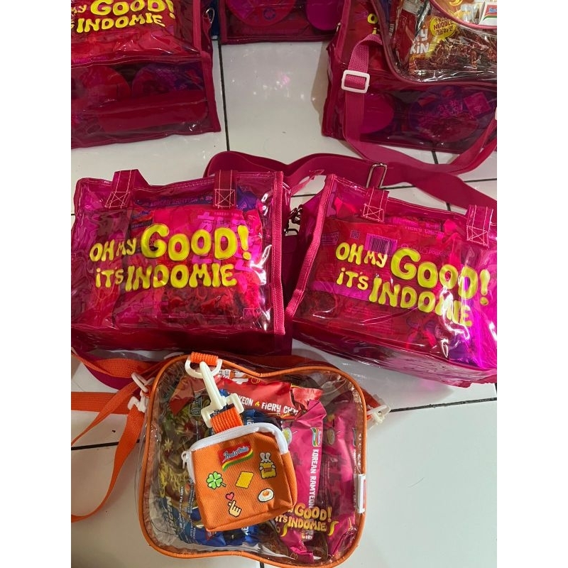

Indomie X New Jeans Bundling Package
