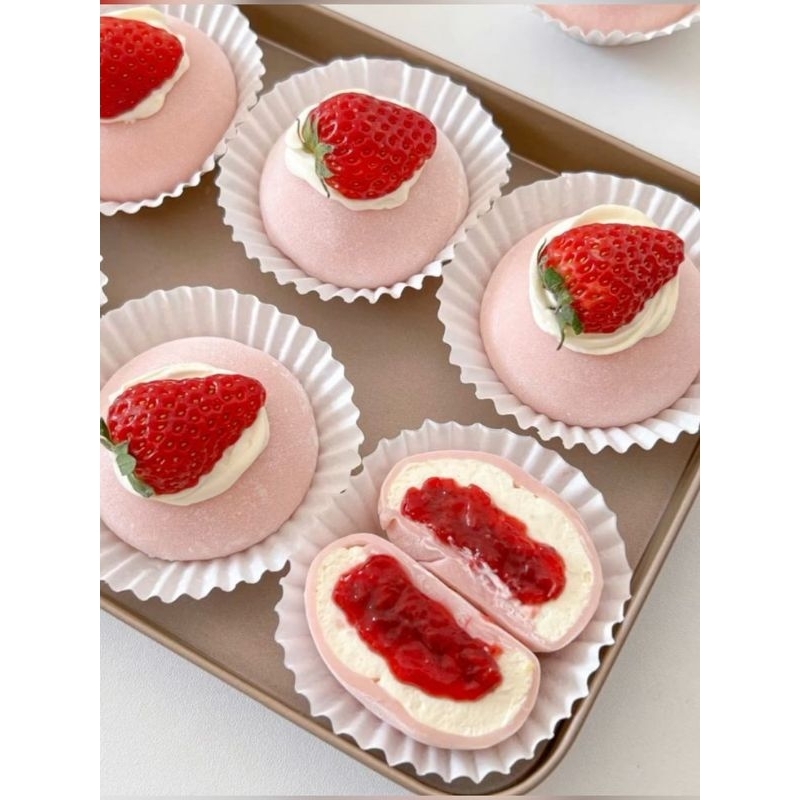 

Mochi Strawberry Cream