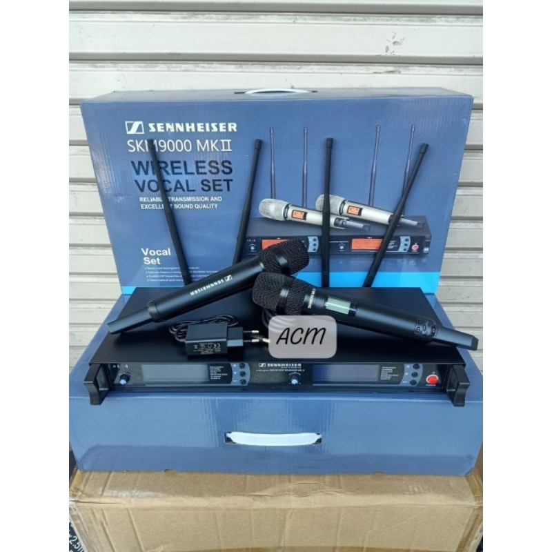 MIC WIRELEES SKM9000 MK2 MICROPHONE WARNA HITAM UHF 4 ANTENA SKM 9000 MK 2