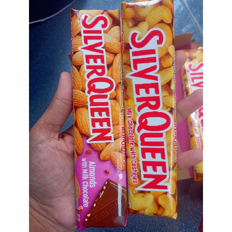 

Silver Queen Makanan Cokelat dengan Kaca dan Almond Milk