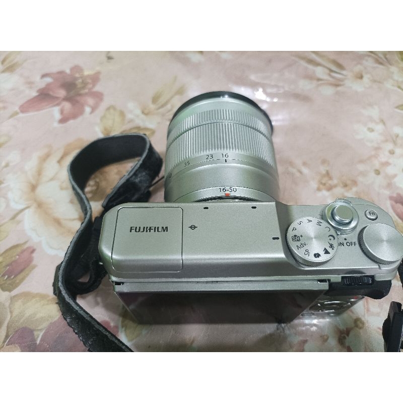 Kamera Mirrorless Fujifilm XA10 Bekas Normal