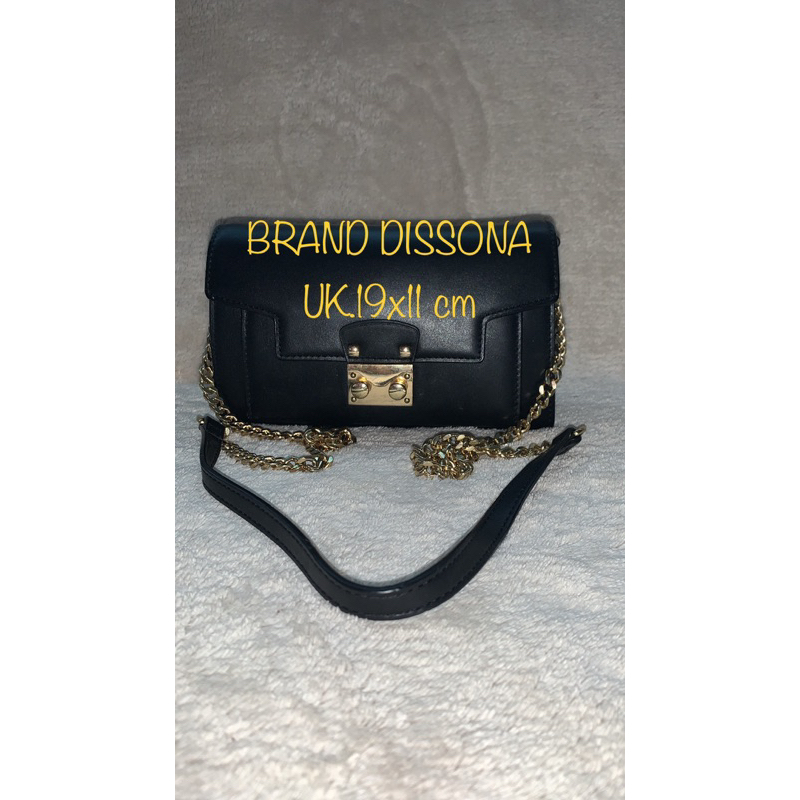 Brand Dissona Preloved Tas Sling and tangan Kulit Wanita