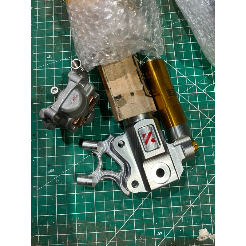 breket braket dudukan kaliper KTM 8.1 81 accosato mini 2P 2piston PnP shock usd upsidedown KTC VND d