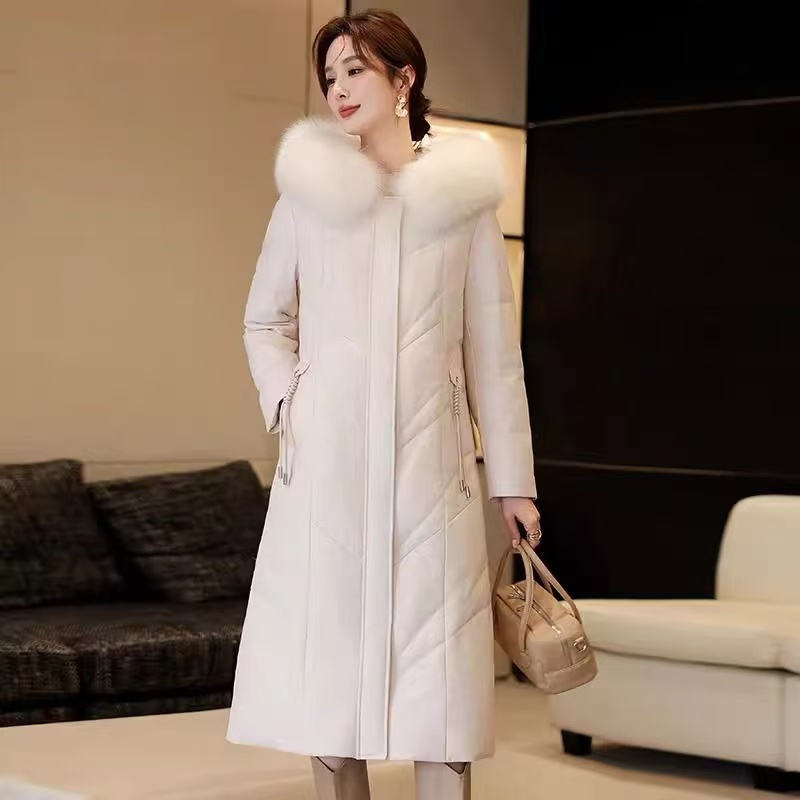 Jaket kulit domba asli dengan kerah bulu rubah