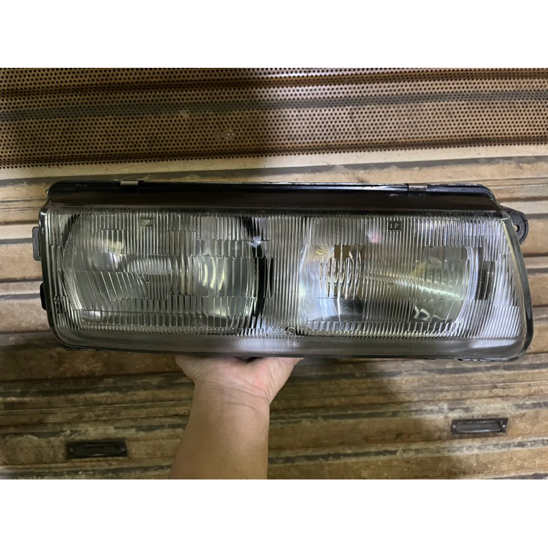 headlamp lampu depan mitsubishi eterna kanan original
