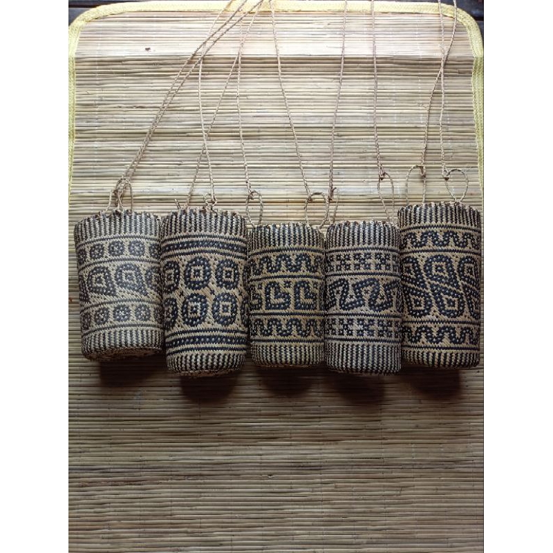 Tas Anjat Selempang Rotan Khas Dayak Borneo