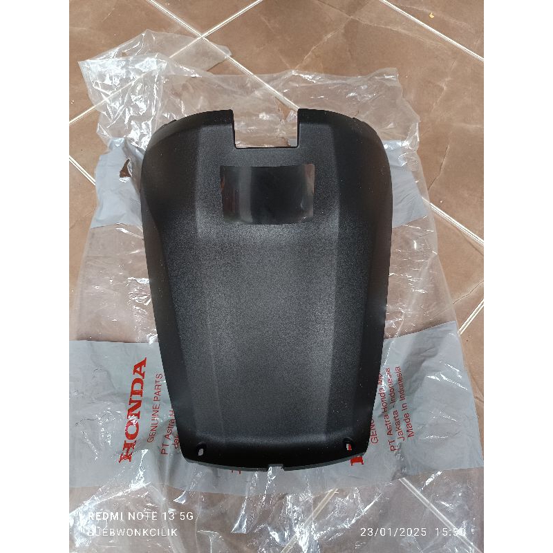 80151-KZL-930ZA cover center tutup mesin honda spacy original ahm