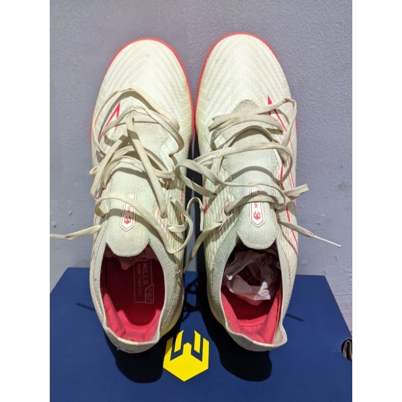 sepatu futsal mills xyclops helios