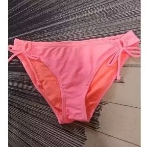celana dalam bikini