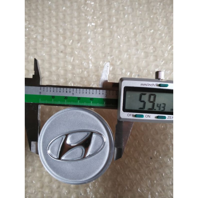 dop velg hyundai diameter 6cm original