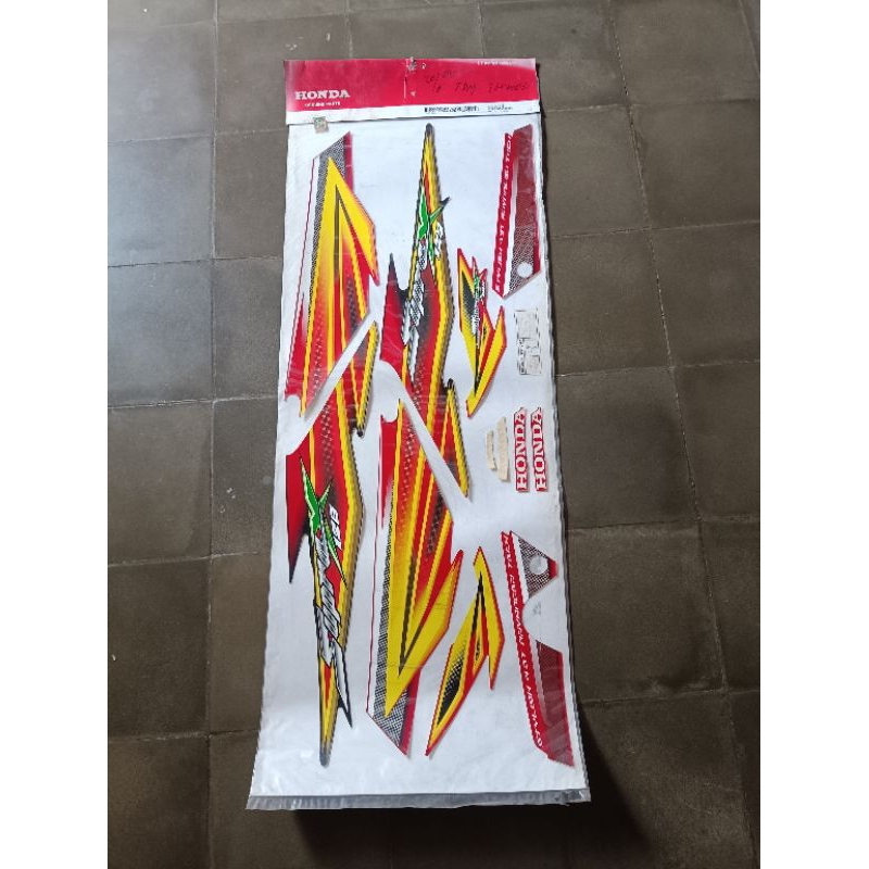 striping stiker Lis list motor Honda Supra x 125 2005/2006 merah kuning original baru AHM nos ori fu