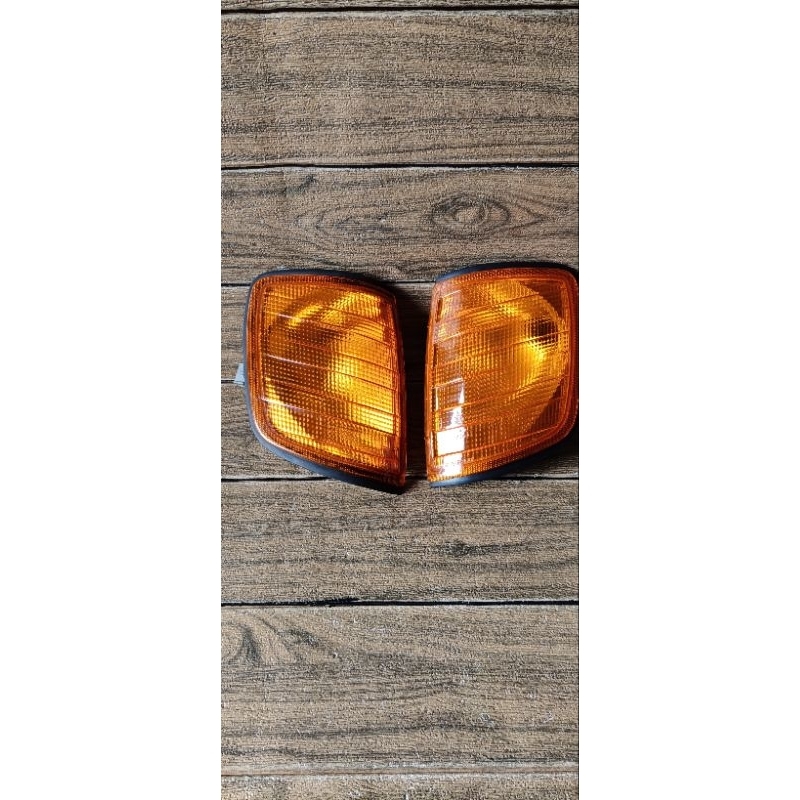 lampu sein depan mercy W124 bosch