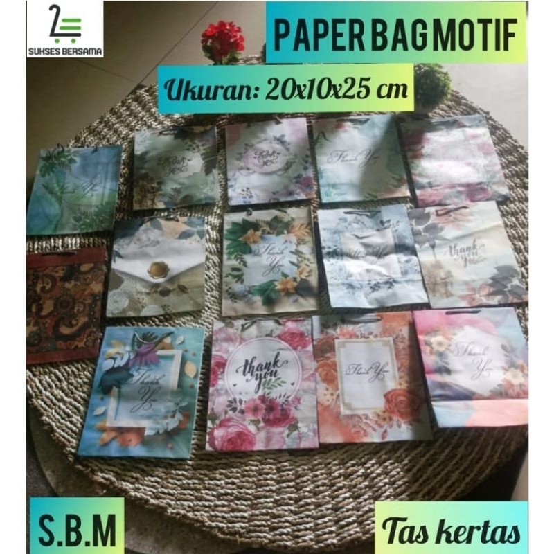 

Paper Bag Motif 20x10x25 cm(LUSINAN/12pc)Tas Kado/Tas Kertas