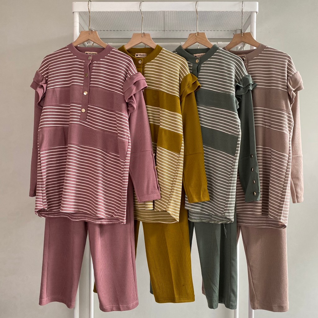 CHERLY Setelan Celana Rajut Knit  Ruffle Salur - Oneset Busui Friendly LD 100 - Setelan Baju Wanita