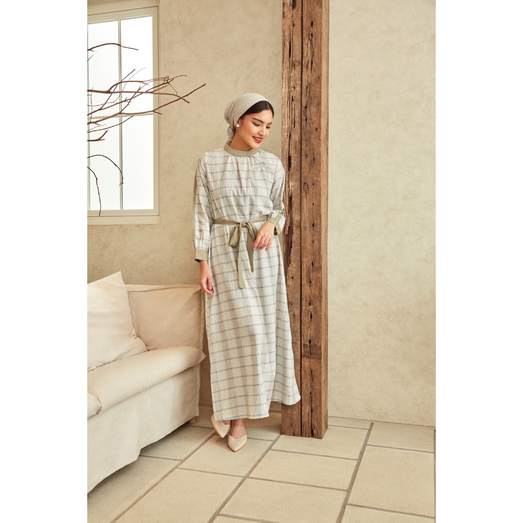 MFMW Putseu Dress Gamis Broken White Motif Salur Olive