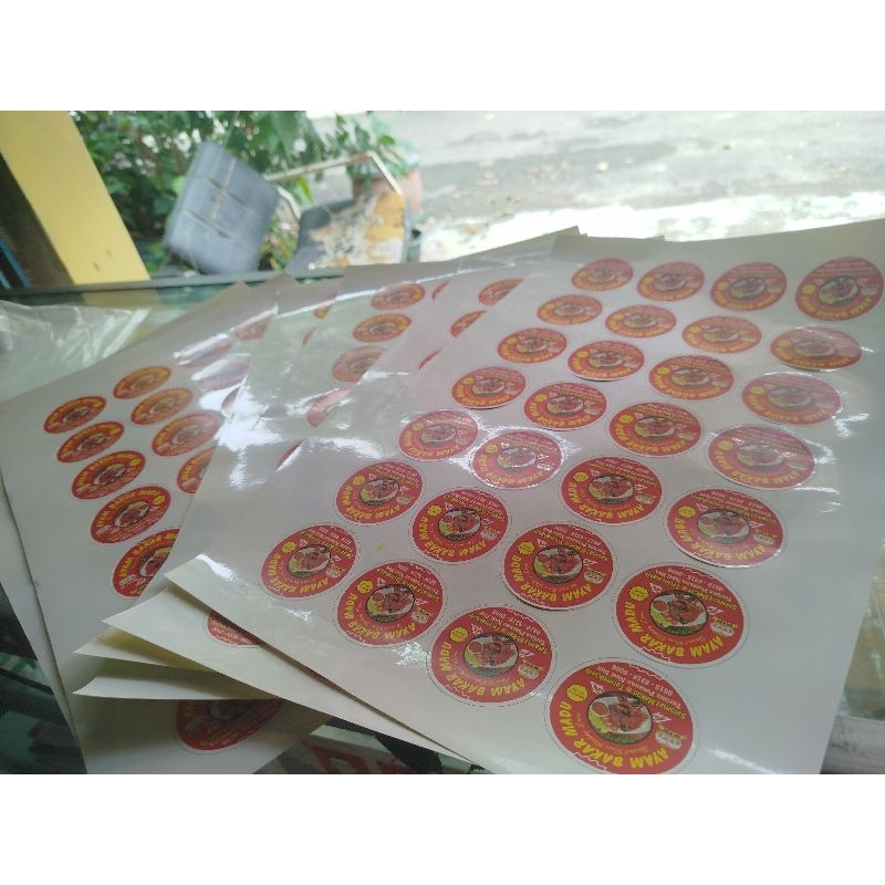 

cetak stiker kromo label produk,ucapan aqiqah,dll ( tanpa potong )