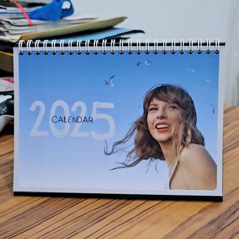 

Kalender Meja Taylor Swift 2025
